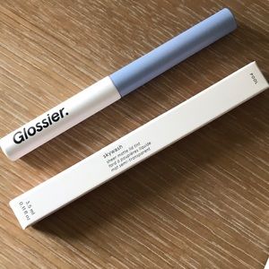 Glossier Matte Lid Tint Skywash Sheer